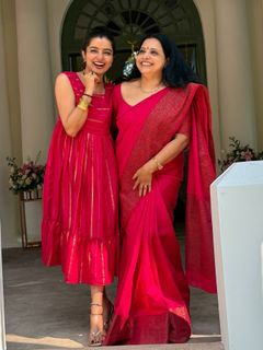 Ranjitha Menon feet photo 10