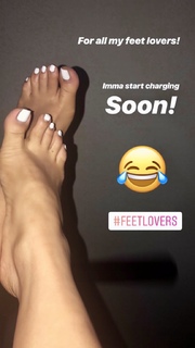 Raquel Cordova feet photo 3