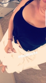 Raquel Cordova feet photo 9