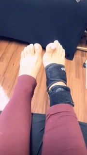 Raquel Cordova feet photo 3