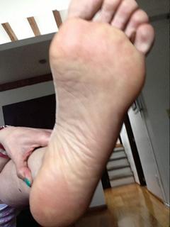 Raquel Garza feet photo 2