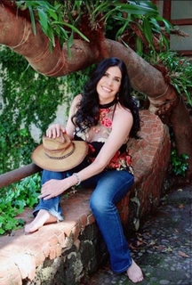 Raquel Garza feet photo 2
