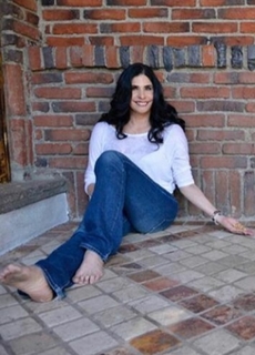 Raquel Garza feet photo 17