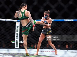 Raquel Pennington feet photo 6