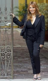 Raquel Welch feet photo thumbnail