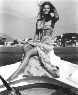 Raquel Welch feet photo thumbnail