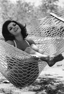 Raquel Welch feet photo thumbnail