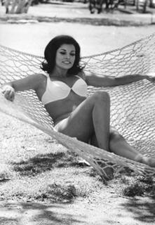 Raquel Welch feet photo thumbnail