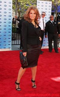 Raquel Welch feet photo thumbnail