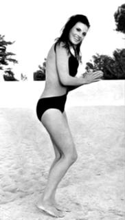 Raquel Welch feet photo thumbnail
