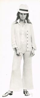 Raquel Welch feet photo thumbnail