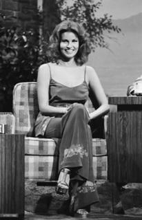 Raquel Welch feet photo thumbnail