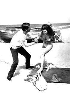 Raquel Welch feet photo thumbnail
