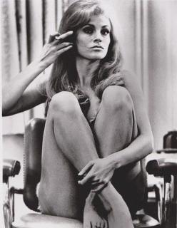 Raquel Welch feet photo thumbnail
