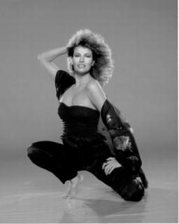 Raquel Welch feet photo thumbnail