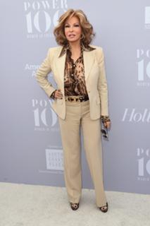 Raquel Welch feet photo thumbnail