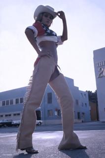 Raquel Welch feet photo thumbnail