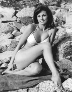 Raquel Welch feet photo thumbnail