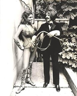 Raquel Welch feet photo thumbnail