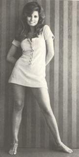 Raquel Welch feet photo thumbnail