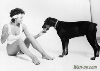 Raquel Welch feet photo thumbnail
