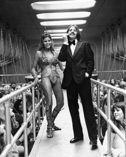 Raquel Welch feet photo thumbnail