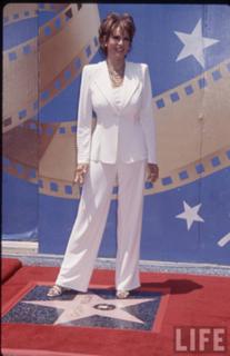 Raquel Welch feet photo thumbnail