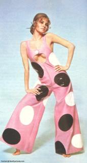 Raquel Welch feet photo thumbnail
