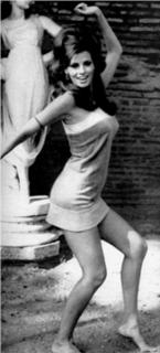 Raquel Welch feet photo thumbnail