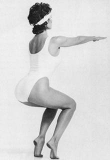 Raquel Welch feet photo thumbnail