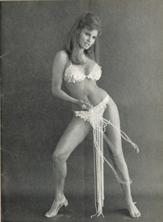 Raquel Welch feet photo thumbnail