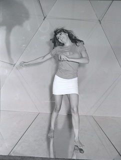 Raquel Welch feet photo thumbnail