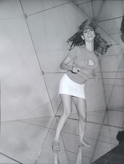 Raquel Welch feet photo thumbnail