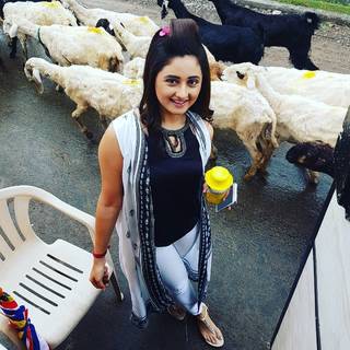 Rashami Desai feet photo 20