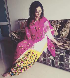 Rashami Desai feet photo 8