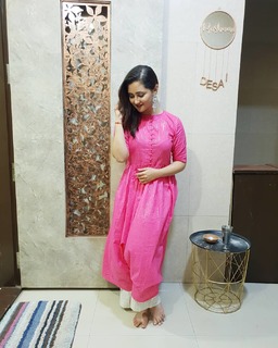Rashami Desai feet photo 19