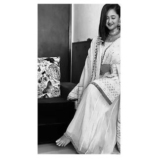Rashami Desai feet photo 16