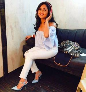 Rashami Desai feet photo 12