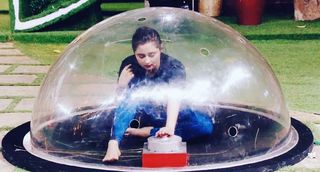 Rashami Desai feet photo 14