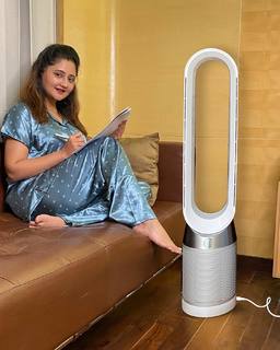 Rashami Desai feet photo 10