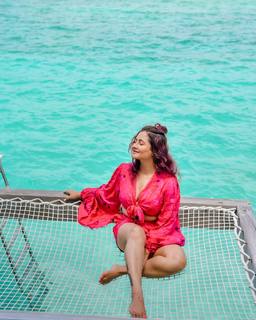 Rashami Desai feet photo 2