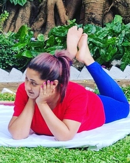 Rashami Desai feet photo 20