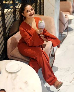 Rashami Desai feet photo 8
