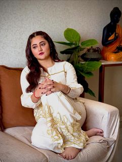 Rashami Desai feet photo 17