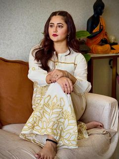 Rashami Desai feet photo 16