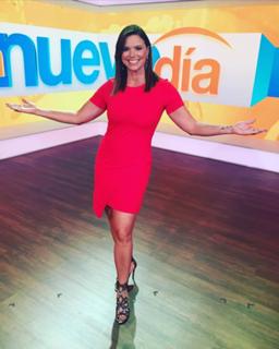 Rashel Díaz feet photo 4