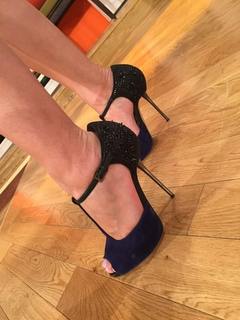 Rashel Díaz feet photo 3