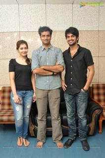 Rashi Khanna feet photo thumbnail