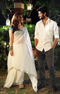 Rashi Khanna feet photo thumbnail