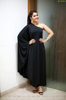 Rashi Khanna feet photo thumbnail